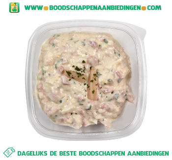 Gegarneerde asperge-hamsalade aanbieding